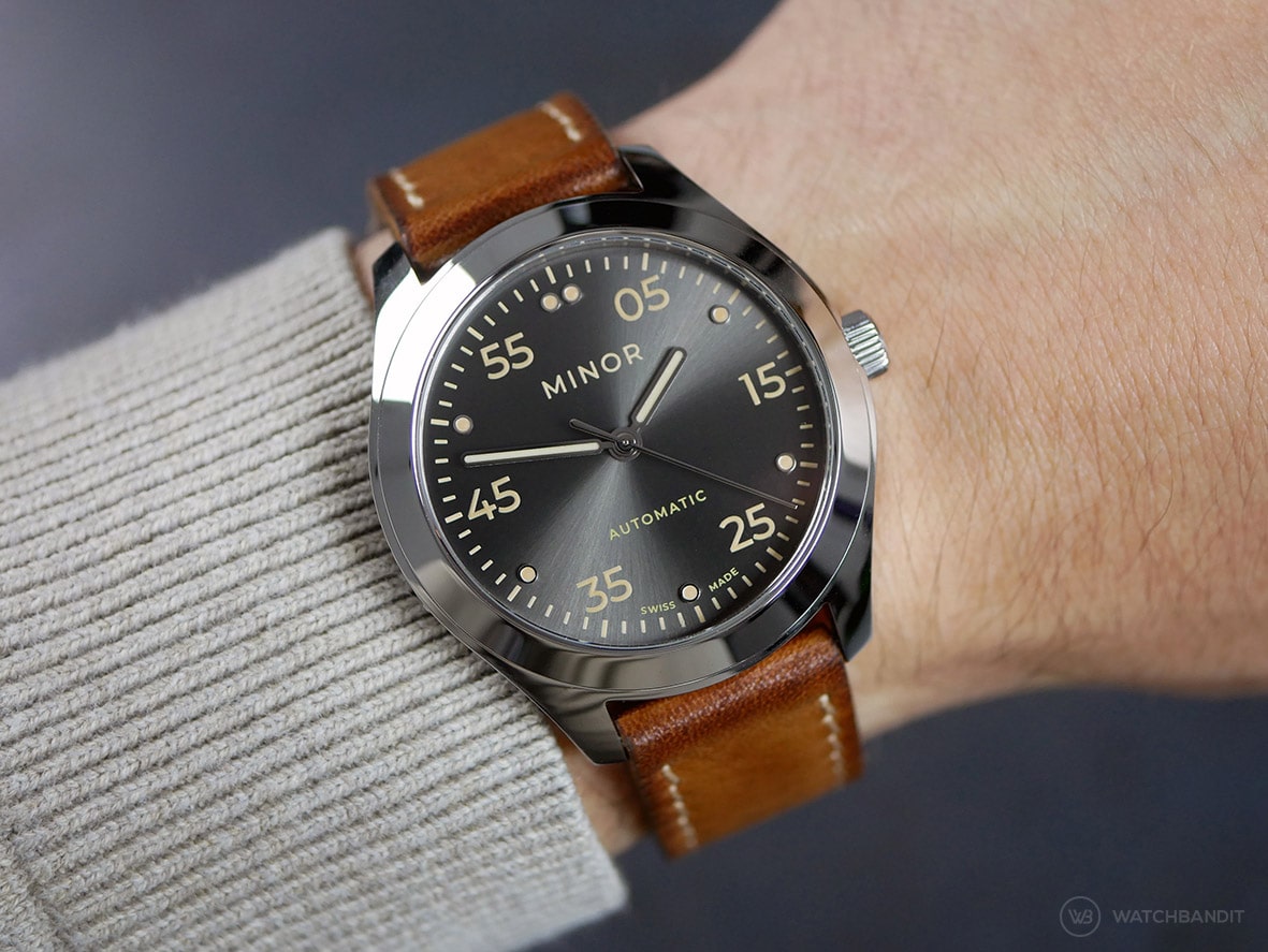 Minor-Watches-Heritage-Collection-Elegance-Grey-wrist-shot