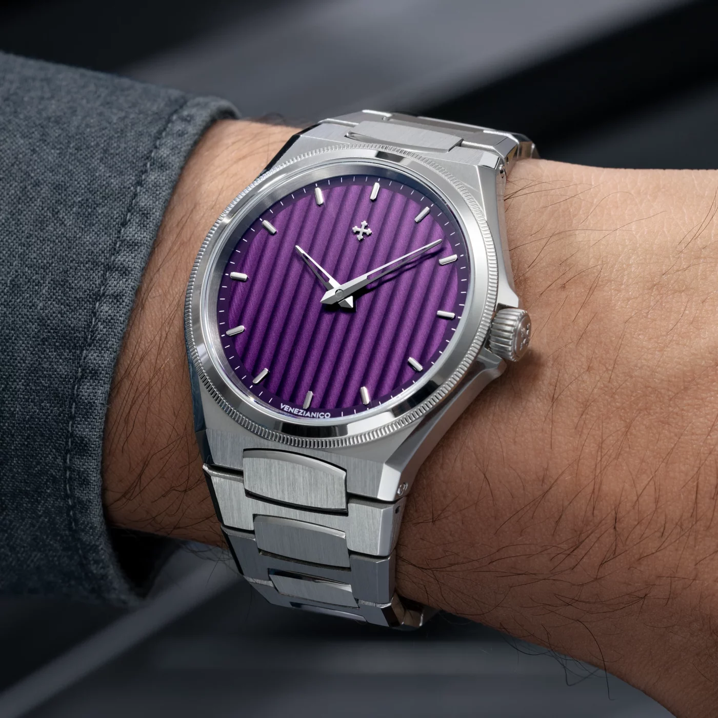 Venezianico-Arsenale-40-Purple Wrist shot