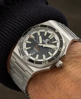 ocean-crawler-bolt-meteorite-bracelet wrist shot