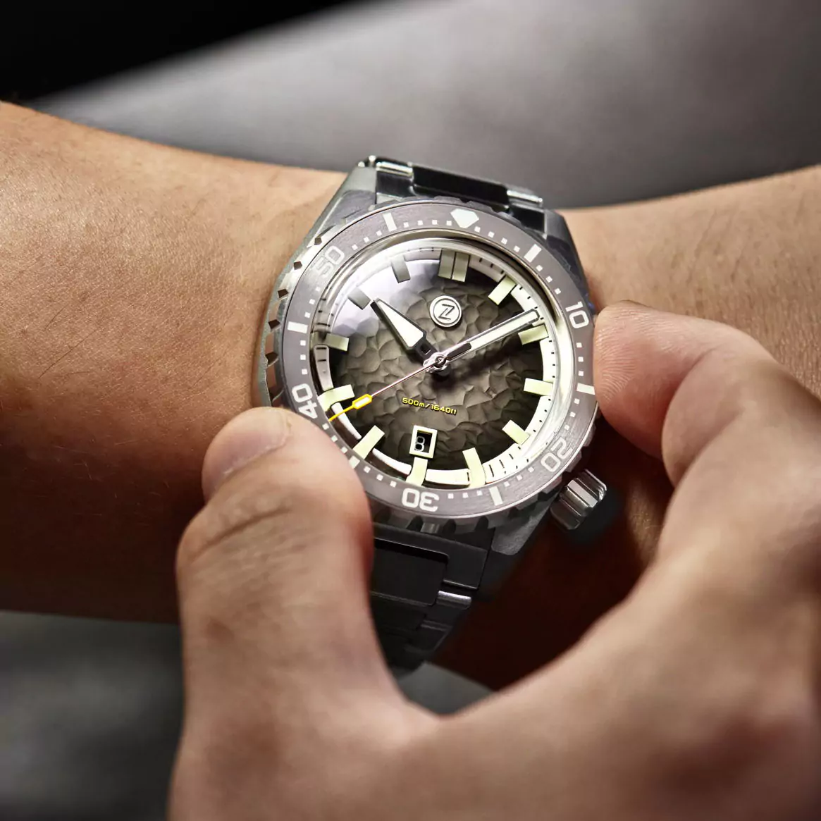 thresher-44mm-hammered-grey-launch-special