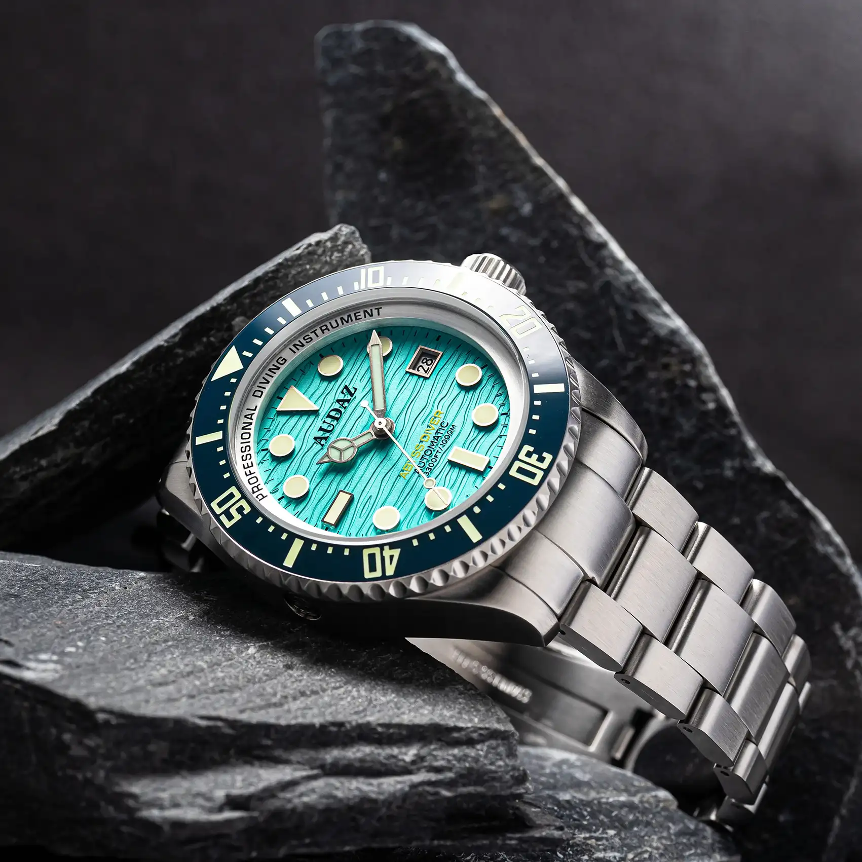 IMG_0975_5000x Audaz ABYSS DIVER aqua blue dial