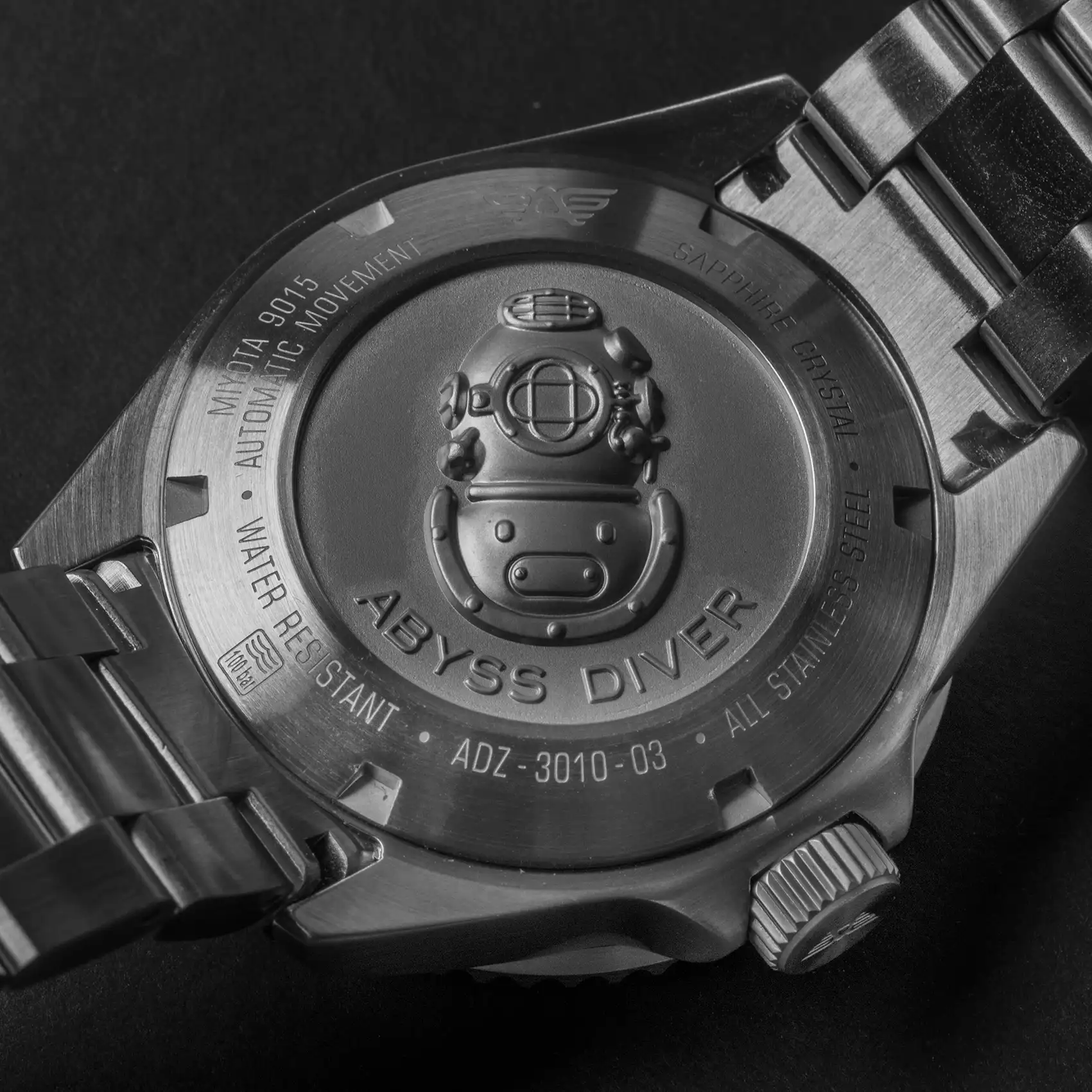 IMG_6028_211c1e64-5724-475f-aa38-b0d2b72883d2_5000x Audaz Abyss Watch case back